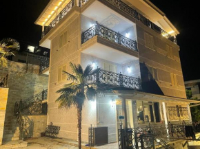 Villa Alvi Vlorë